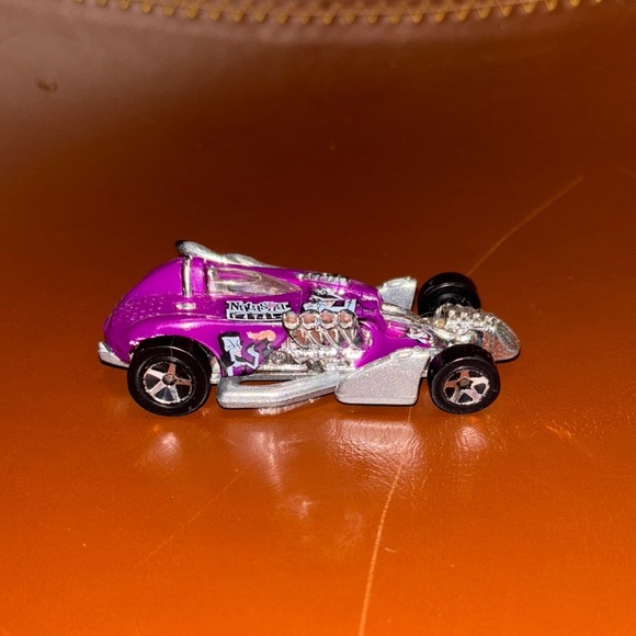 Hot wheels - Picture 1 of 3